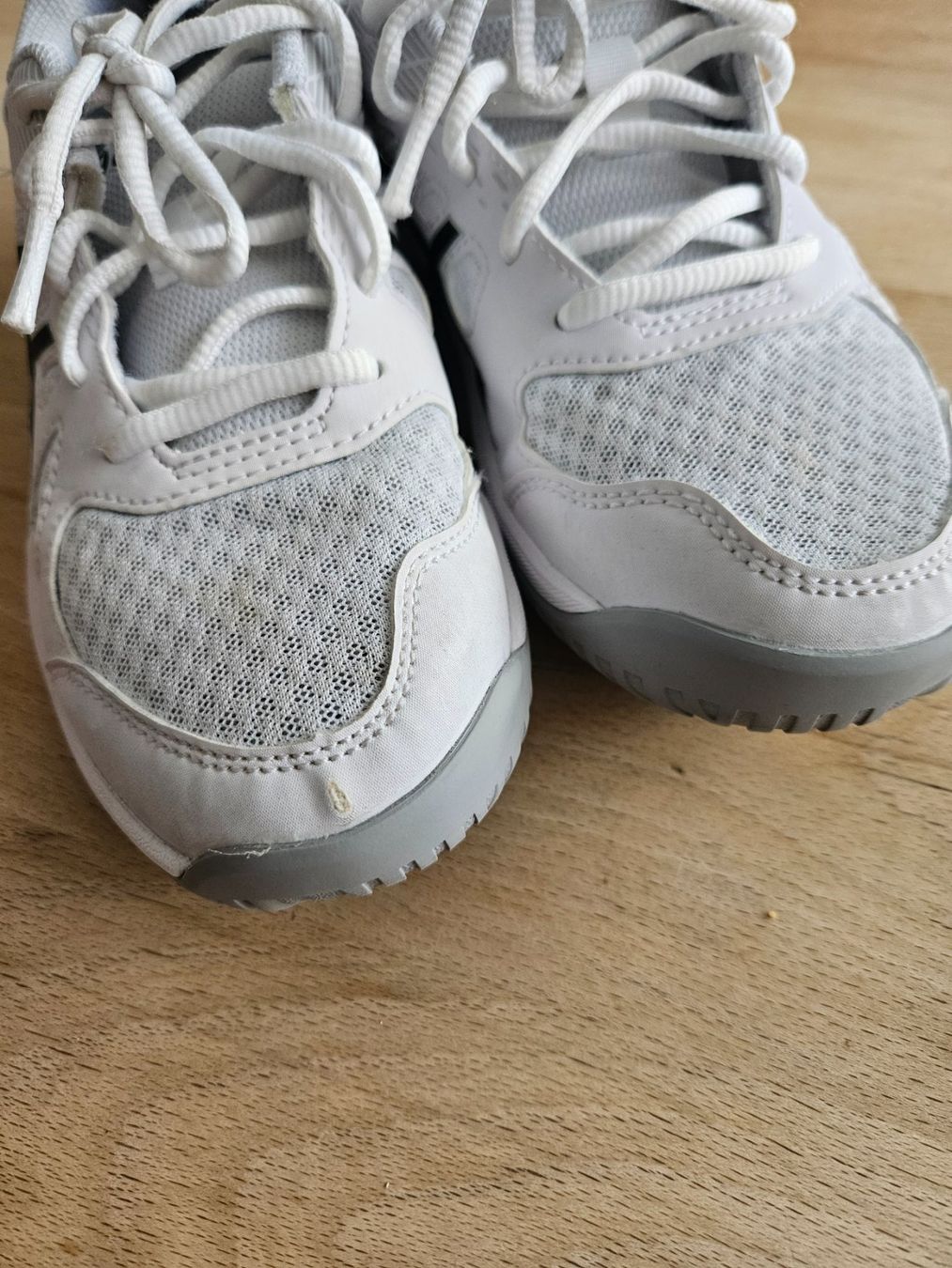 Asics Schuhe für Jungen: Turnschuhe Asics, Gr.37 – Gebraucht aus Chur von nataliiaw 1
