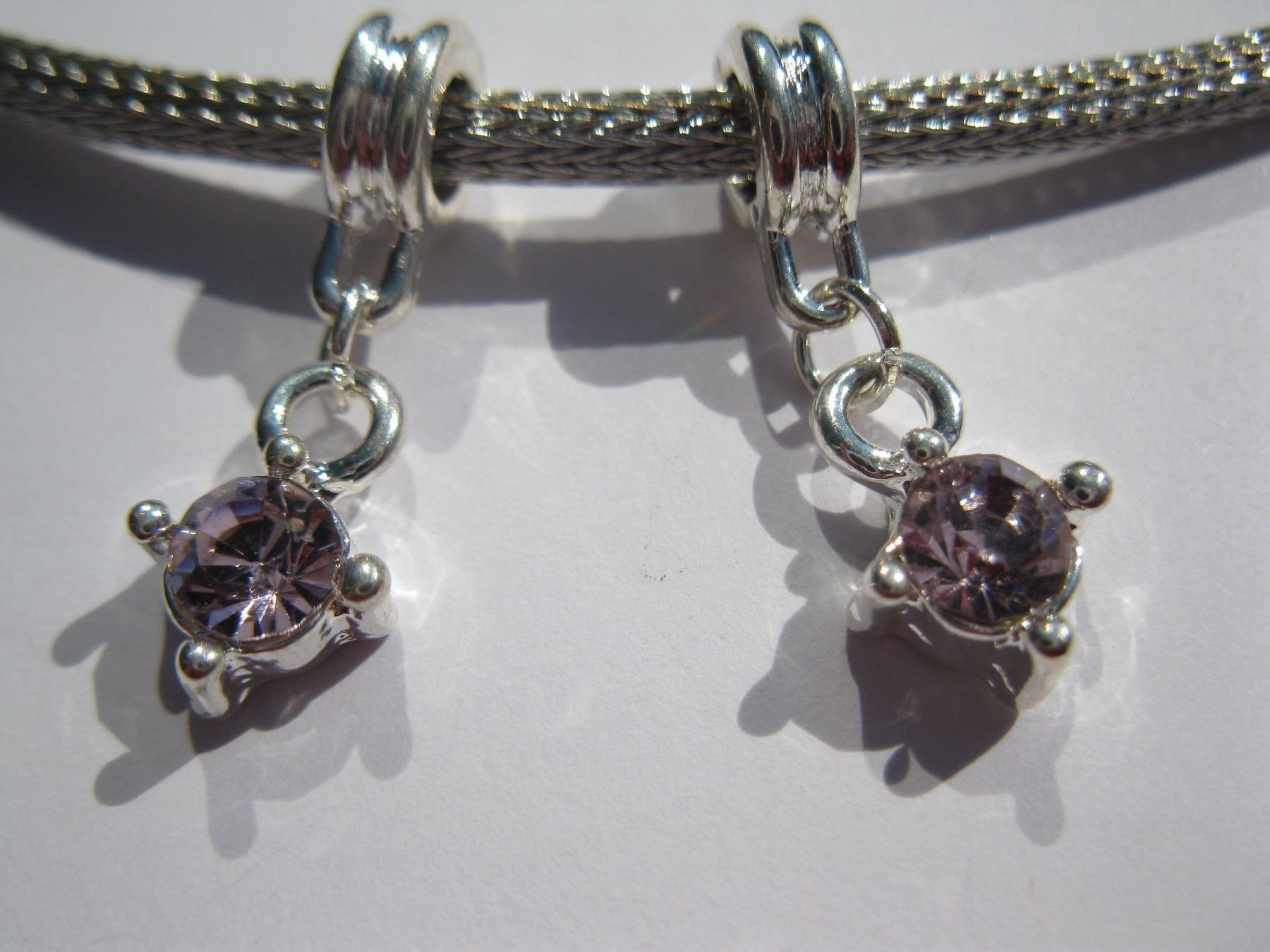 Ciondoli: 2 Anhänger, Dangle versilbert mit rosa Strasstein – Nuovo e nell'imballaggio originale da St. Margarethen TG venduto da LuanaKa