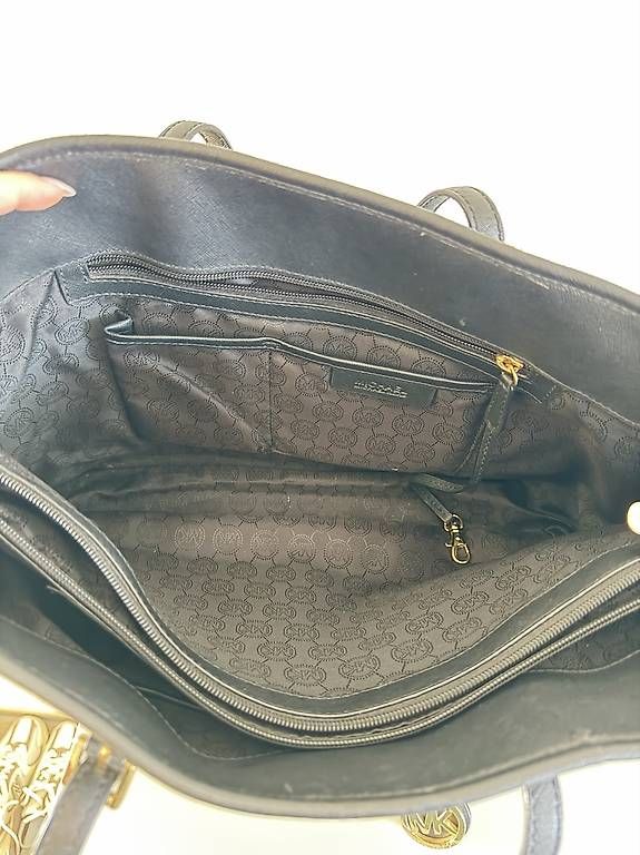 Borse da donna: Michael Kors Tasche in Schwarz – Usato da Dübendorf venduto da jha_zp6y 1