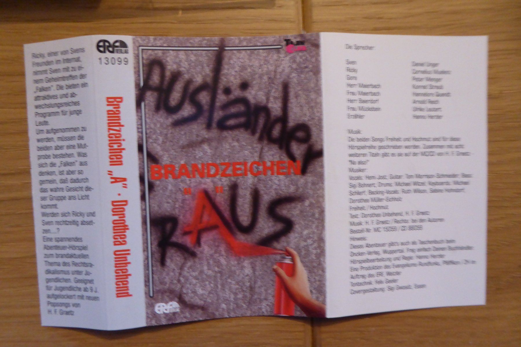 Musicassette: Kassette Brandzeichen A Ausländer raus – Usato da Allschwil venduto da Summelsarium 1