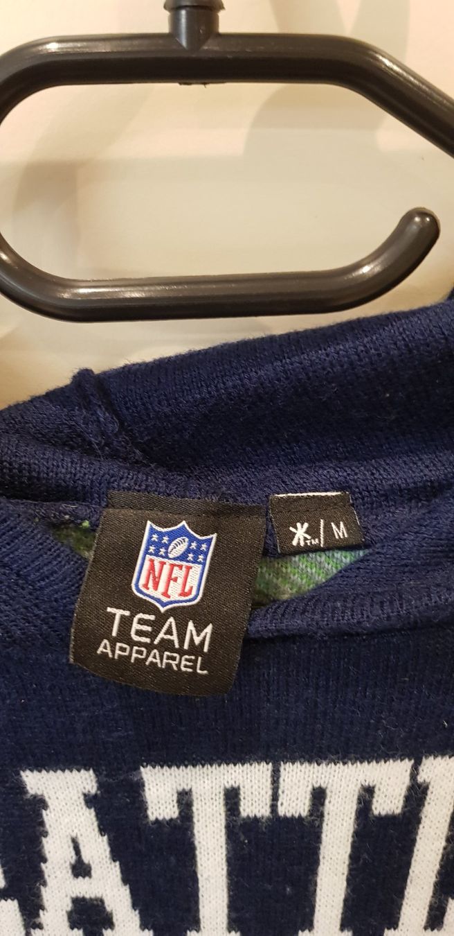 Pullover & Sweatshirts: Seattle Seahawks Kapuzenpullover NFL blau Grösse M – Gebraucht aus Dietikon von grafad 2
