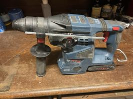 Bohrer Bosch GBH 18V-28 C Akkuhämmer neuwertig