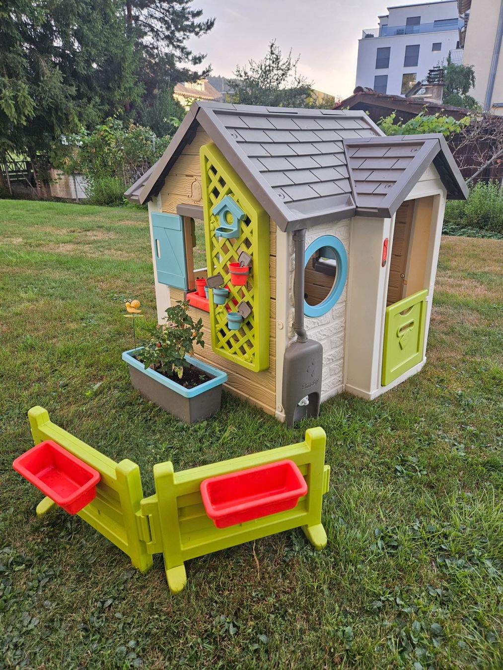 Smoby Casette per bambini: Smoby Garten Spielhaus Set – Usato da Unterägeri venduto da Sleepbear