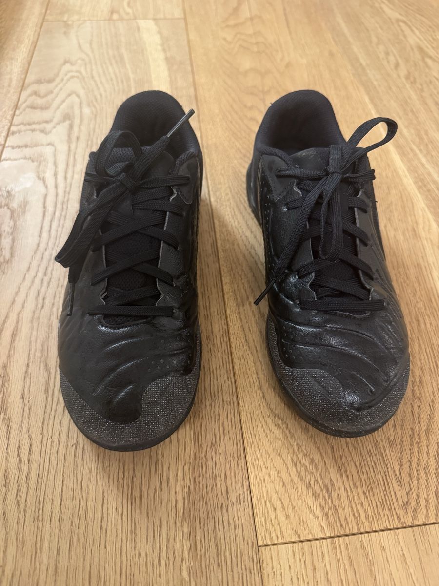 Nike Scarpe per ragazzi: Fussballschuhe Gr.36,5 – Usato da Stansstad venduto da dug_8drx