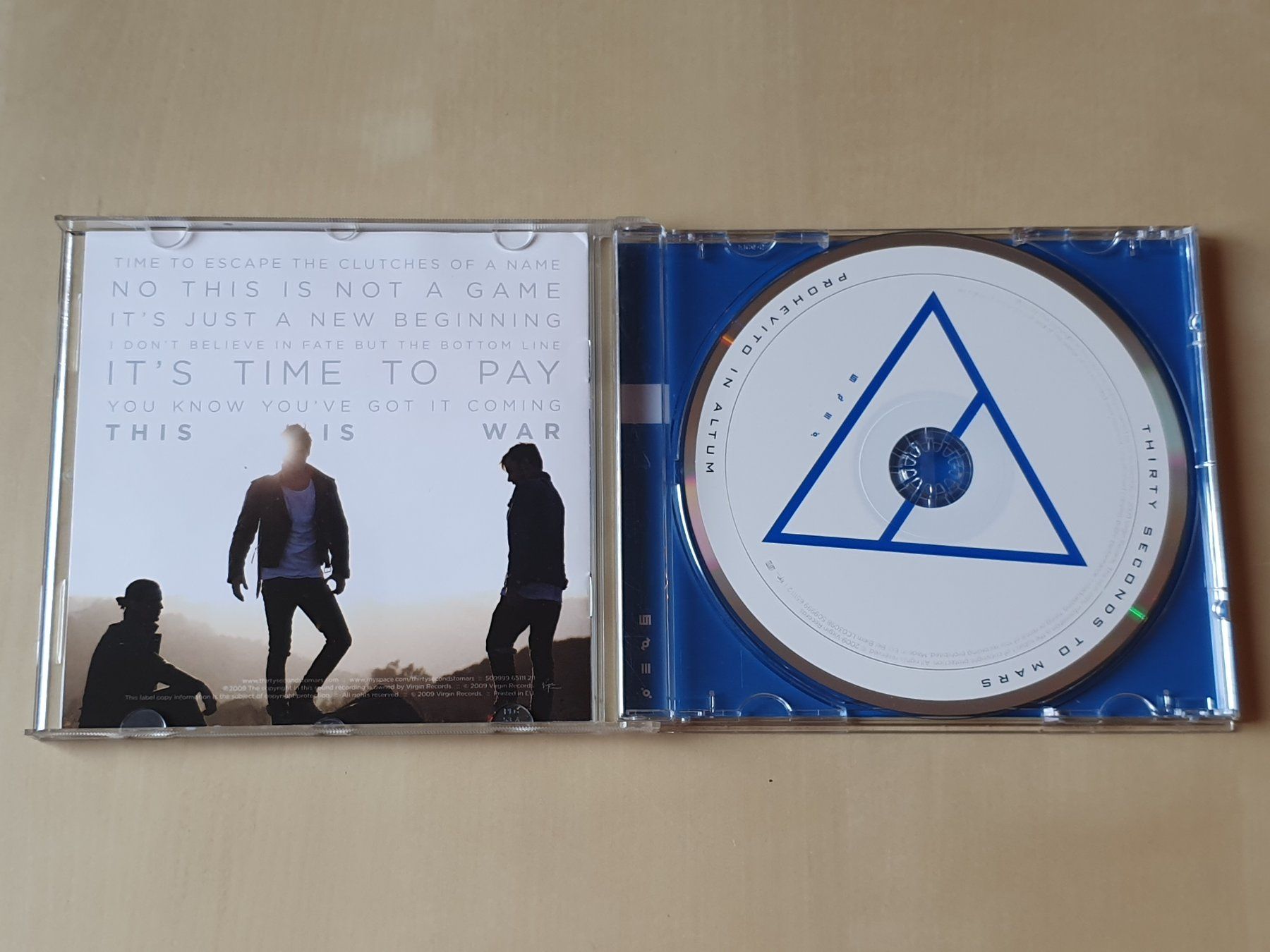 CDs: Thirty Seconds to Mars This is War – D'occasion à Stansstad par collectorsshop 2