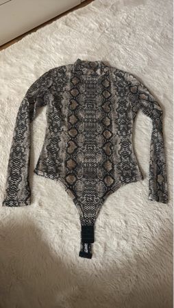 Damen Body mit Schlangenmuster beige braun neuwertig