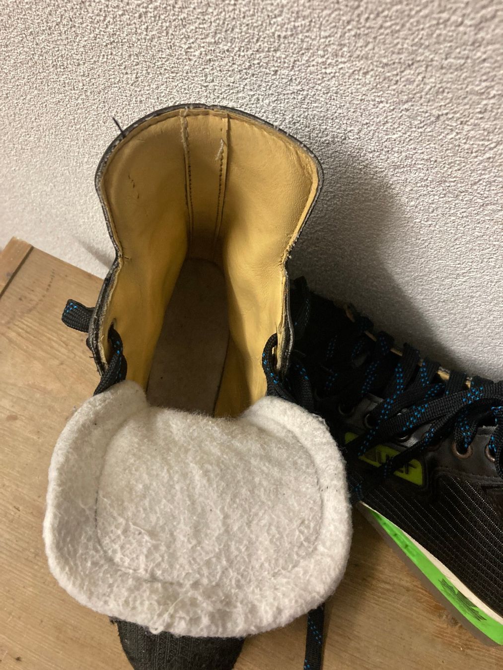 Patins à glace: Schlittschuhe Bauer Gr. 40 – D'occasion à Weissbad par Hado42 1