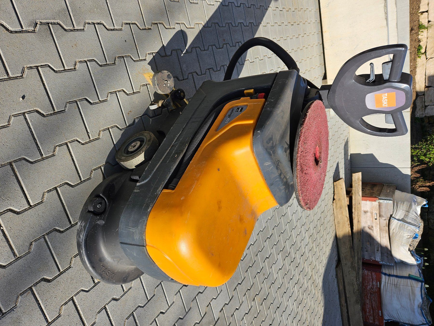 Tutte le macchine: Taski Swingo 455 Scheuersaugmaschine – Difettoso da Anwil venduto da Phippe02