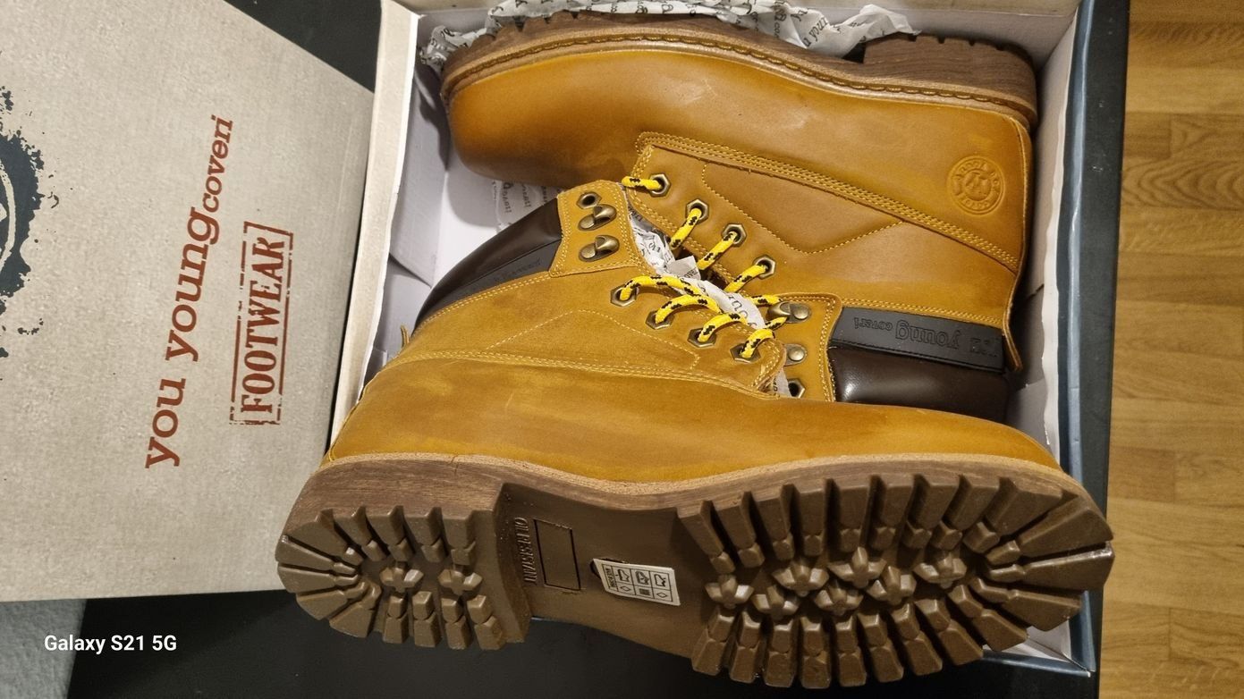 Scarpe da uomo: Winterschuhe  Honigfarbig Gr.44 – Usato da Zürich venduto da Big 1