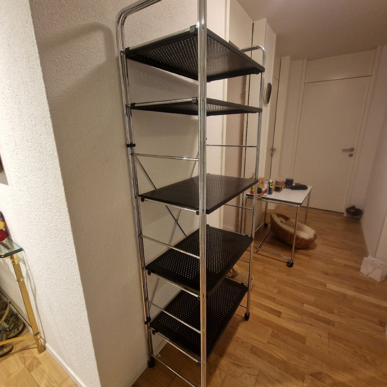 Scaffali: Modernes Regal, flexibel einsetzbar. Demontierbar. – Usato da BERN venduto da Intarsia 3