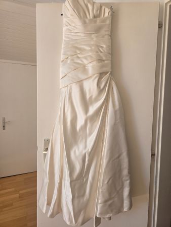 Pronovias Wedding dress - Size Italian 36.  XS