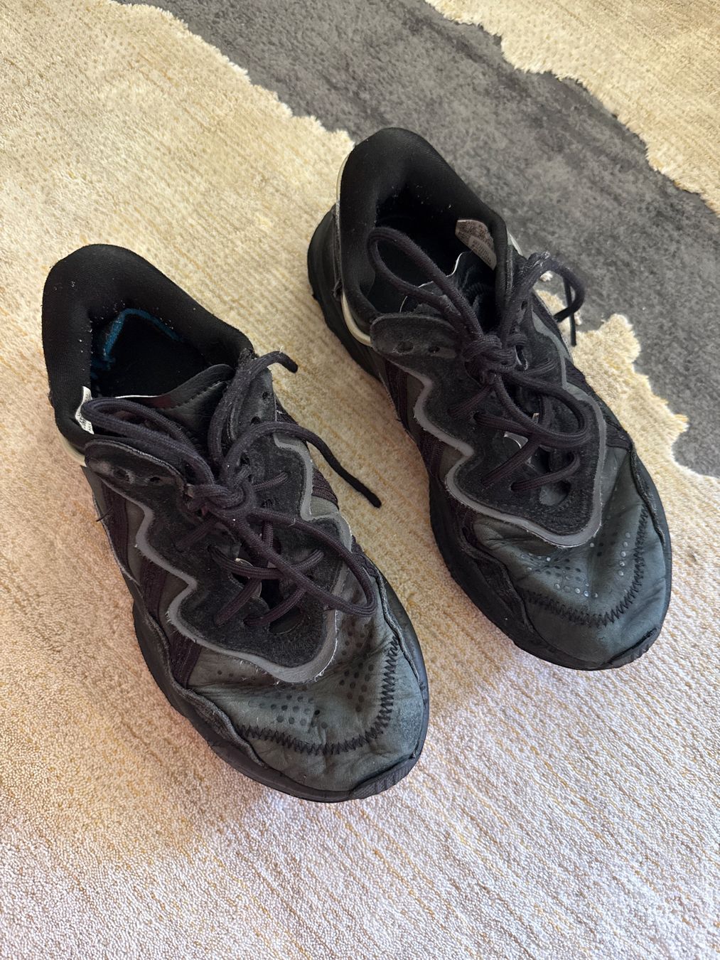 Herrenschuhe: Adidas OZWEEGO Shoes -Gr 36 – Gebraucht aus Zug von Jm2005 1