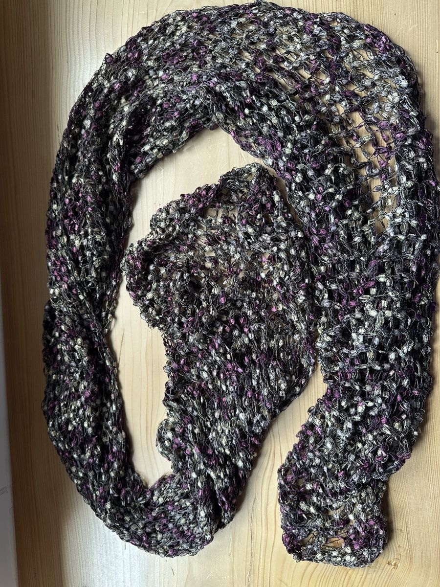 Foulards, Tücher & Schals: Schal selbstgestrickt – Gebraucht aus Ottikon von lo99