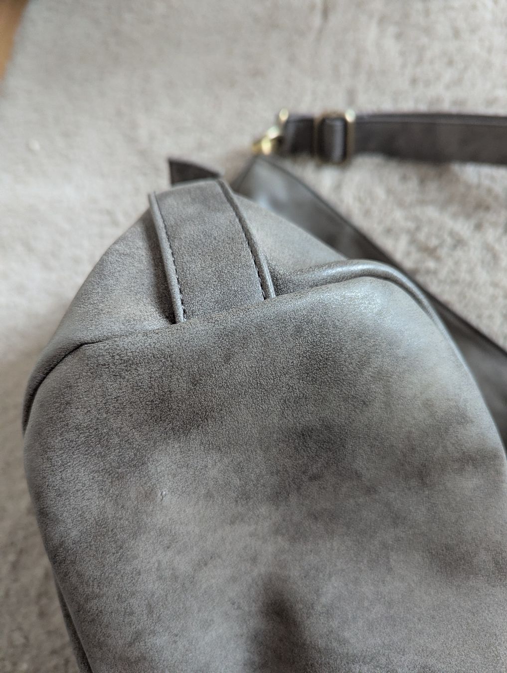 Zwei Taschen für Damen: Superbe sac zwei – Gebraucht aus Montreux von dem_gyt9 4