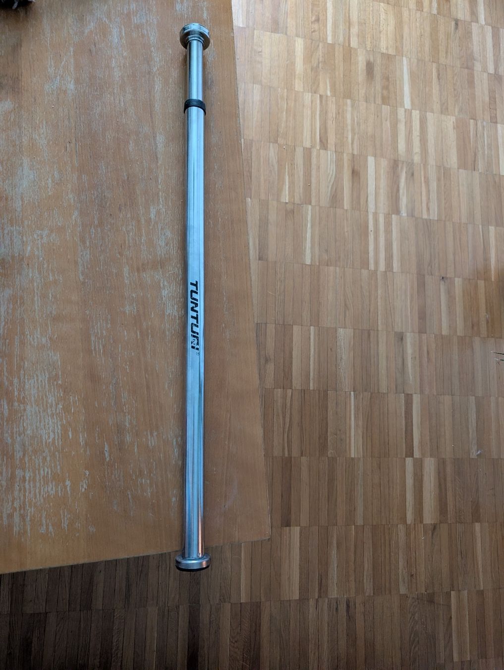 Tunturi Vélos d'appartement: Pull up bar – Défectueux à Zürich par web_mlb8