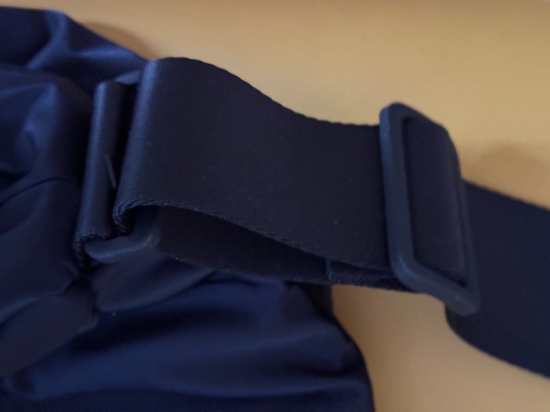 Cos Taschen: COS schwarze Schultertasche – Gebraucht aus Onex von Joliechose6 2