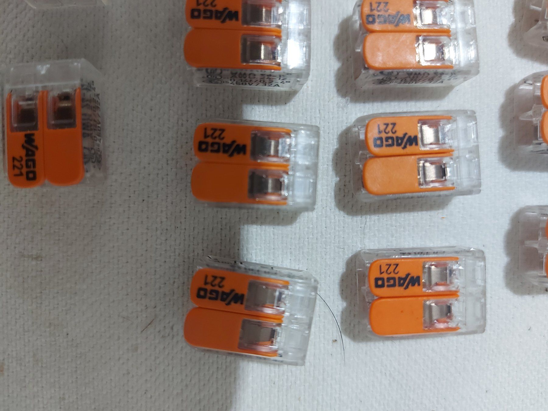 Componenti elettronici: WAGO Klemmen 221 SET mit 22 Stück – Usato da Rheinau venduto da profitronic.shop 4