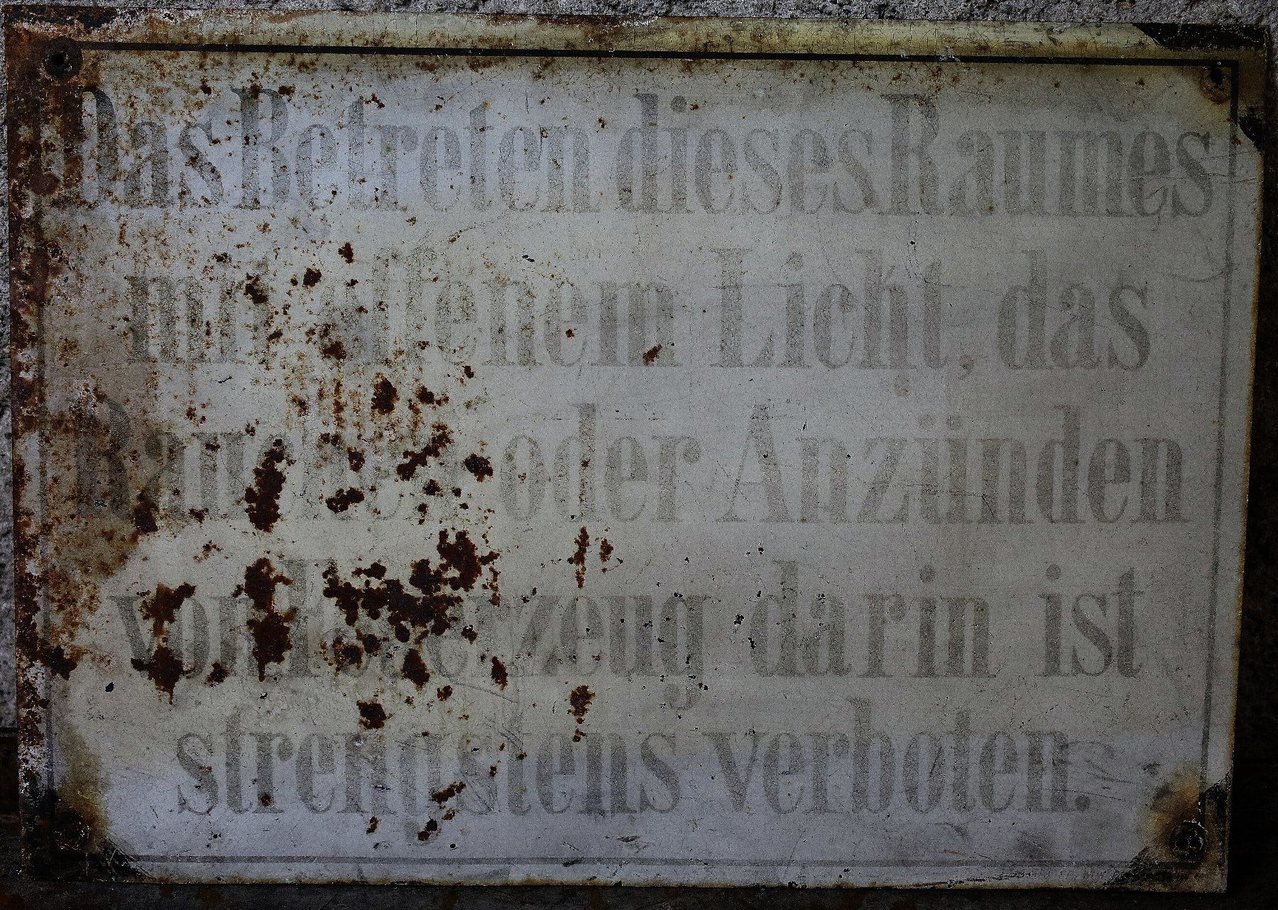 Insegne: Blechschild "Betreten m. Feuerzeug verboten" – Usato da Birrwil venduto da brandschatz_birrwil 3