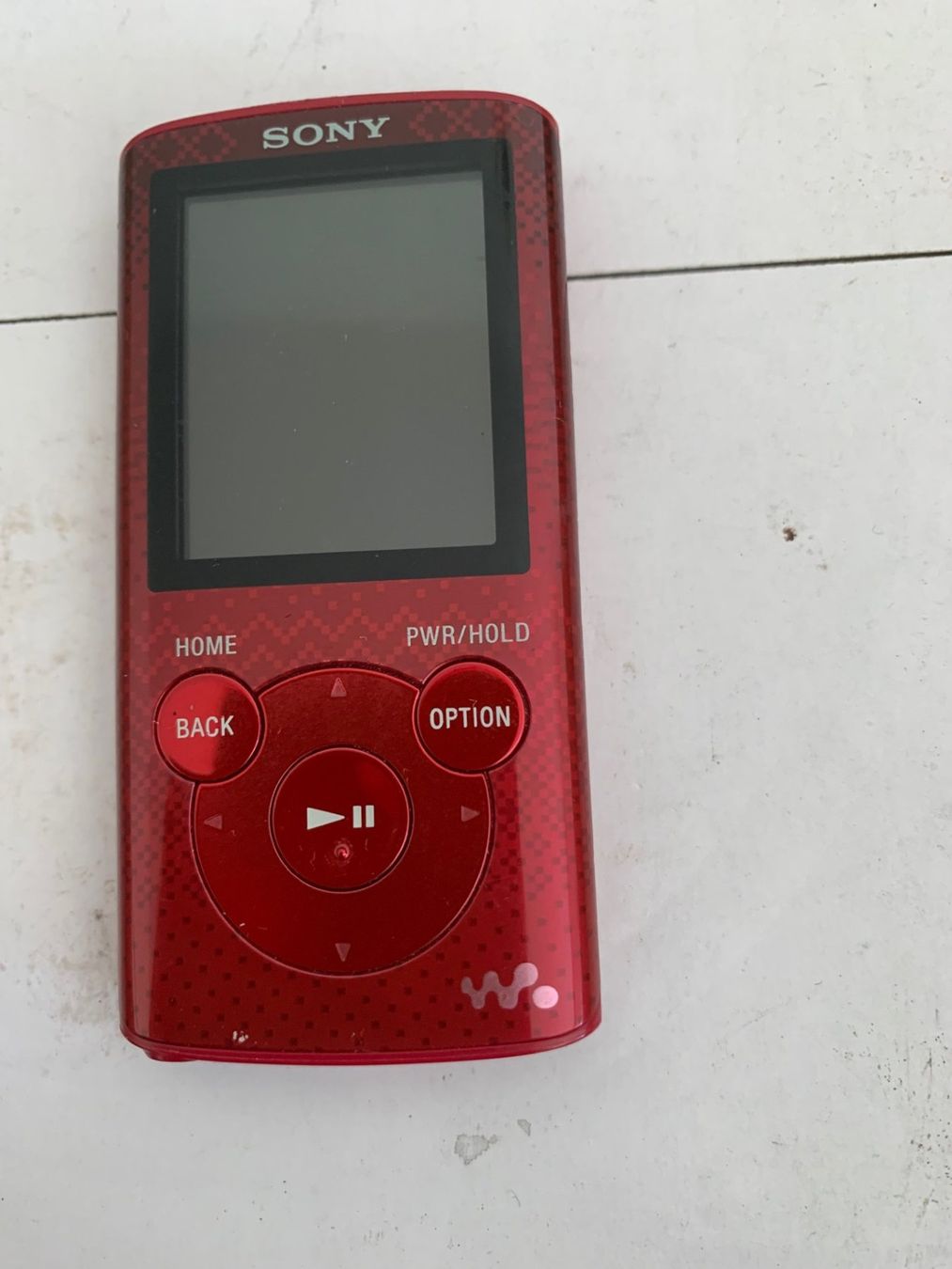 Sony Tragbarer Mediaplayer: Sony Walkman NWZ-E384 Digital Player rot – Defekt aus Emmen von newdeal1970
