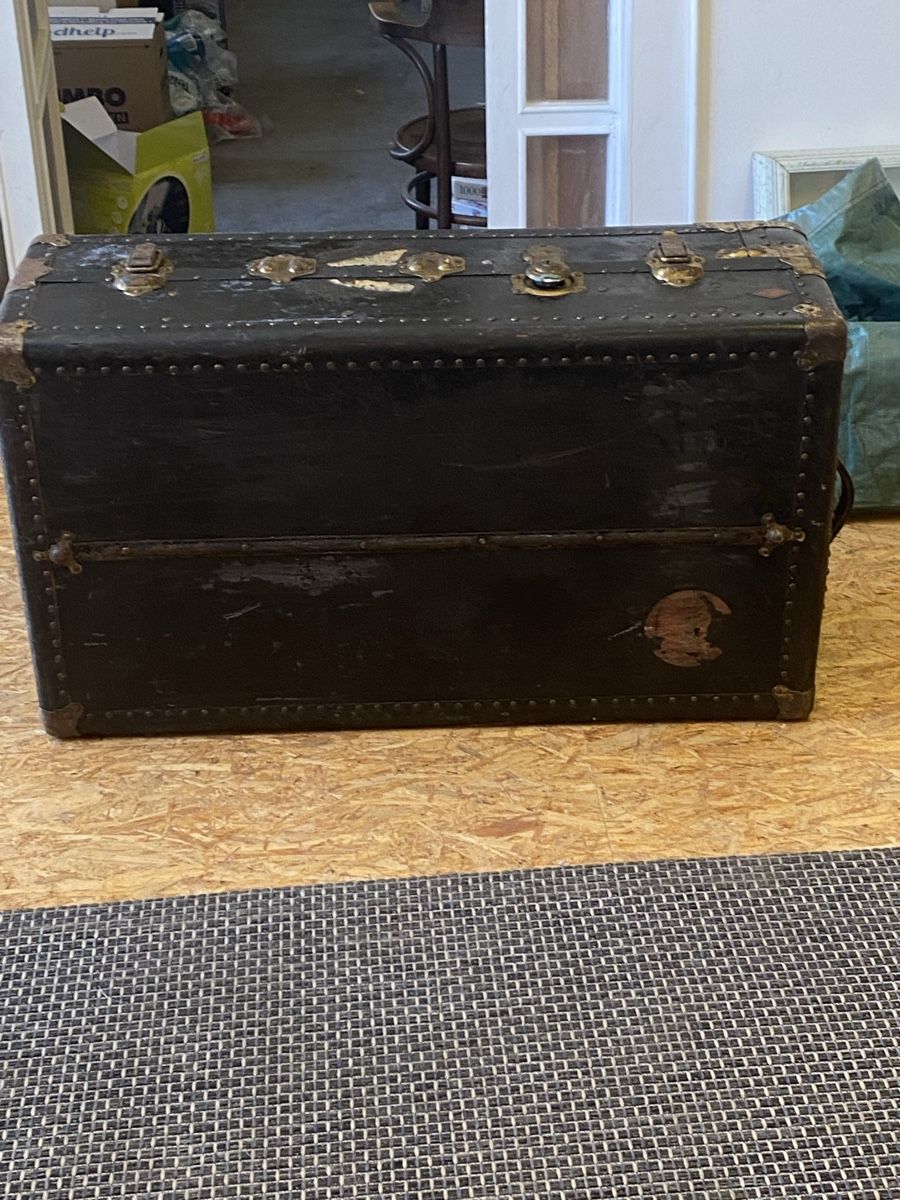 Cassapanche: Malle de voyage ancienne  – Usato da Lausanne venduto da Csamadhi 9
