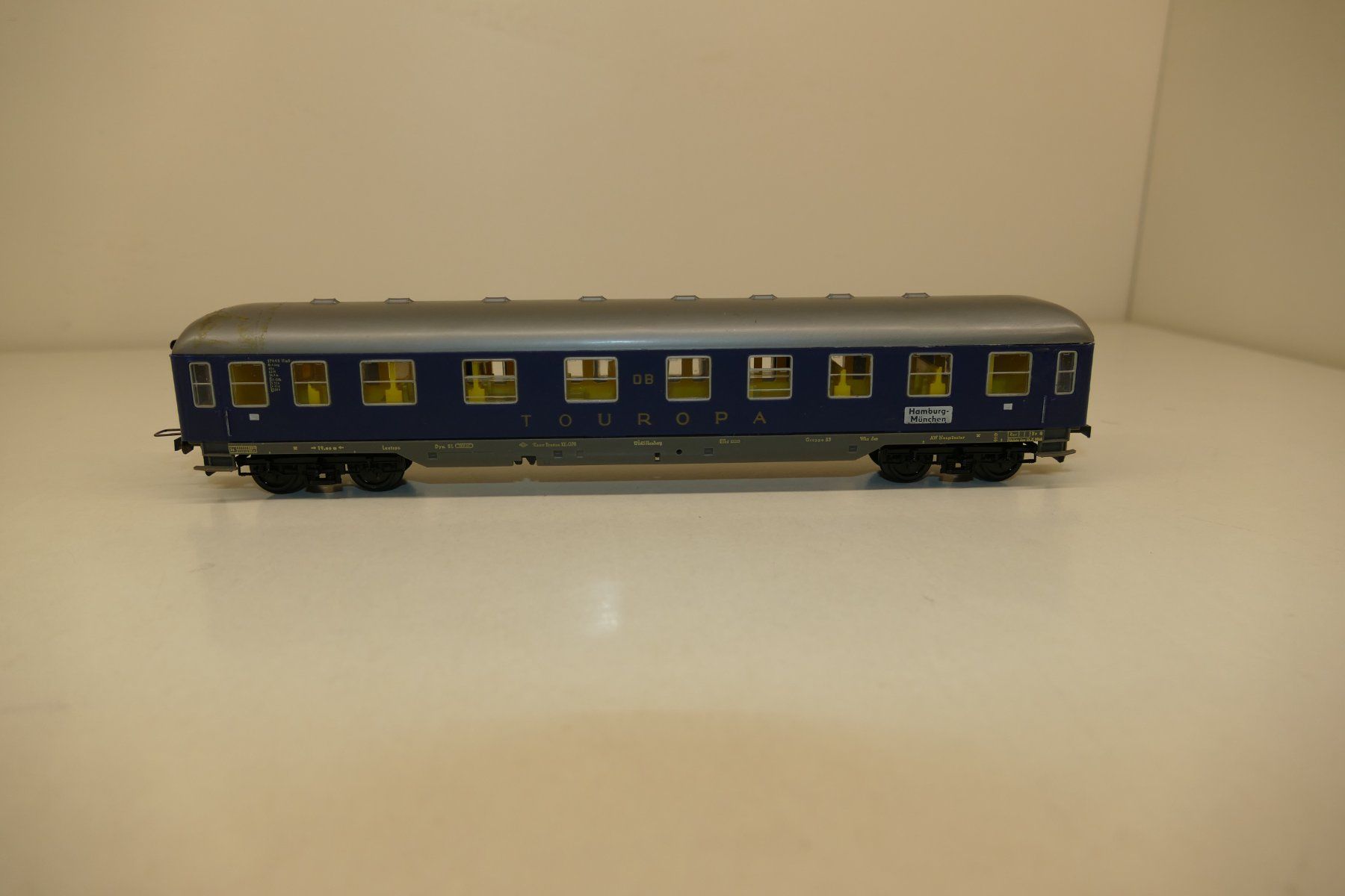Trix Modellini di ferrovie: Trix Express H0: DB Touropa Personenwagen – Usato da Niederhasli venduto da rail-duerst 2