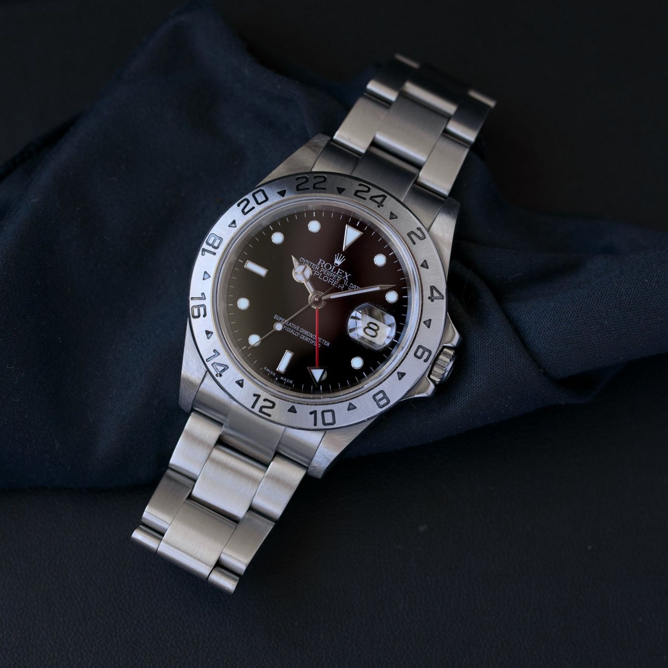 Rolex Orologi: Rolex Explorer II - 16570 - Black Dial - Full set 2007 – Usato da Lausanne venduto da Tawatch