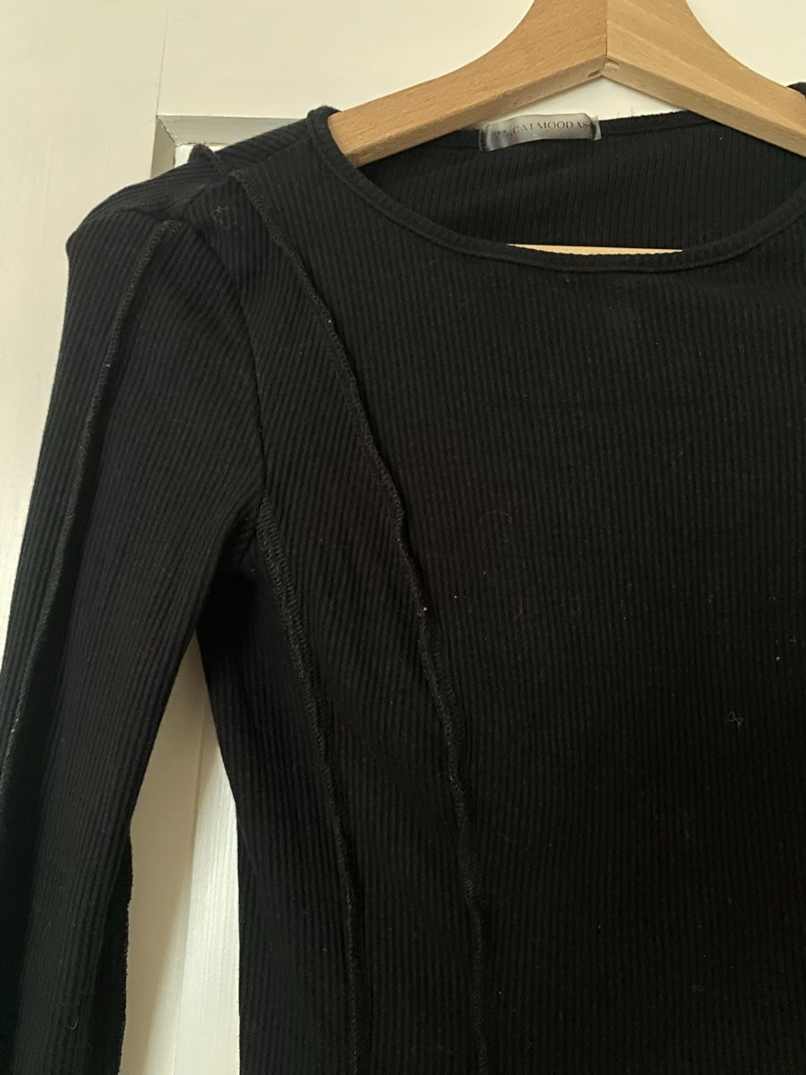 Top: Black ribbed top, size S, long sleeves, fall basic – Usato da Zürich venduto da jus_d9kb 1