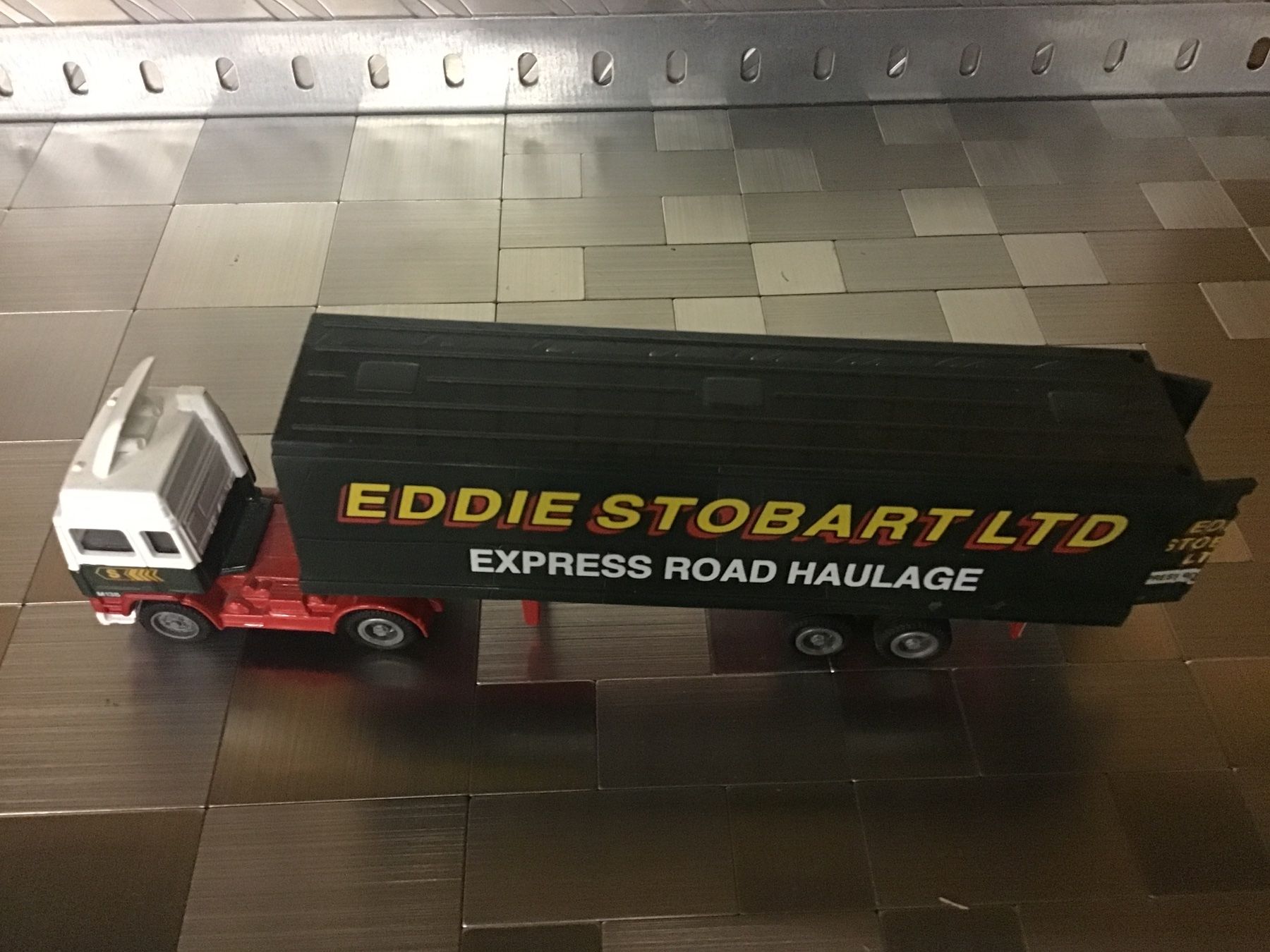 Corgi Toys Kit di modellismo & Modellini statici: EDDIE STOBART LTD EXPRESS ROAD HAULAGE – Usato da Männedorf venduto da Spezial-Modelle 3