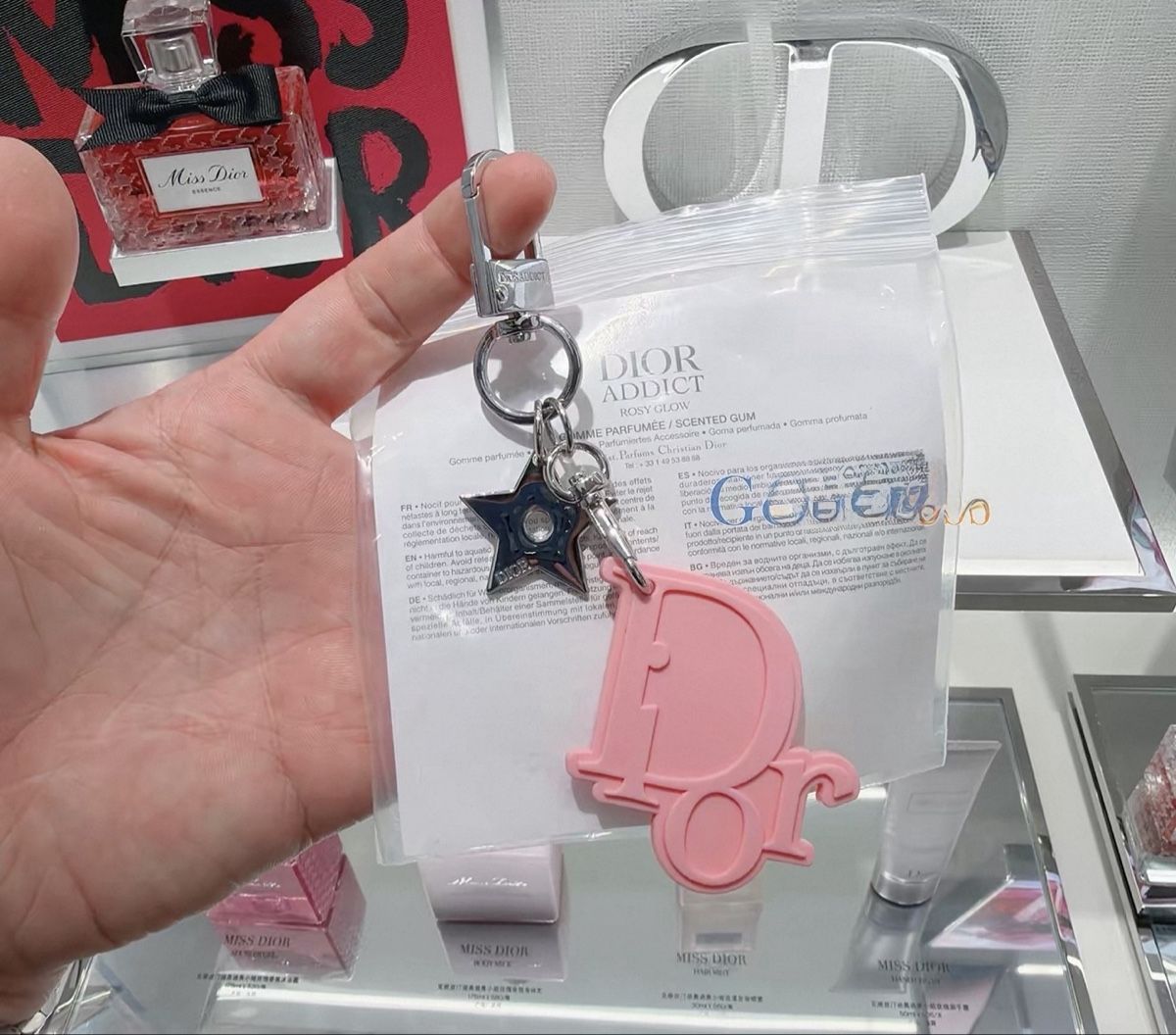 Dior Portachiavi: Dior 2026 Aromatherapy Keychain – Nuovo e nell'imballaggio originale da Chur venduto da Madeys 1