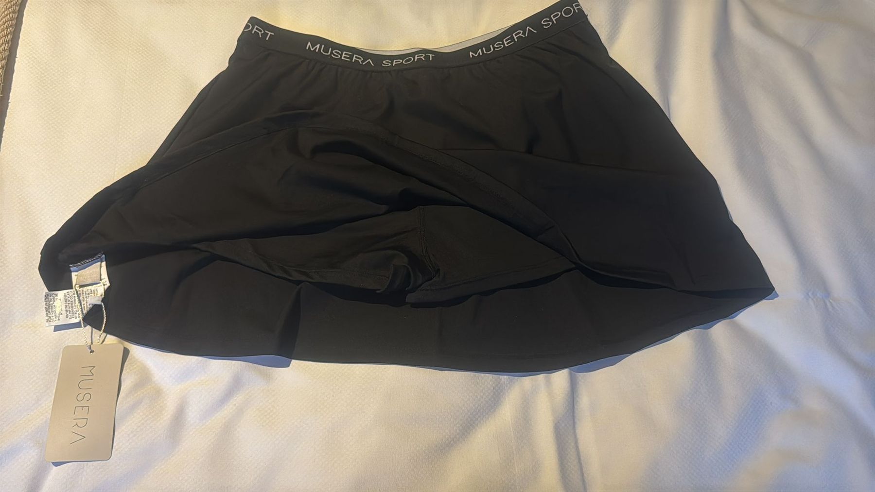 Gonne: Jupe de sport Musea, taille XL neuve – Nuovo e nell'imballaggio originale da Chexbres venduto da viv_89hz 1