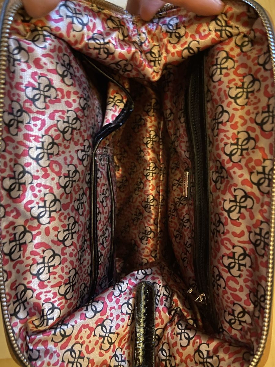 Guess Borse da donna: Guess – Usato da Birmenstorf AG venduto da SlinaPaolo 2