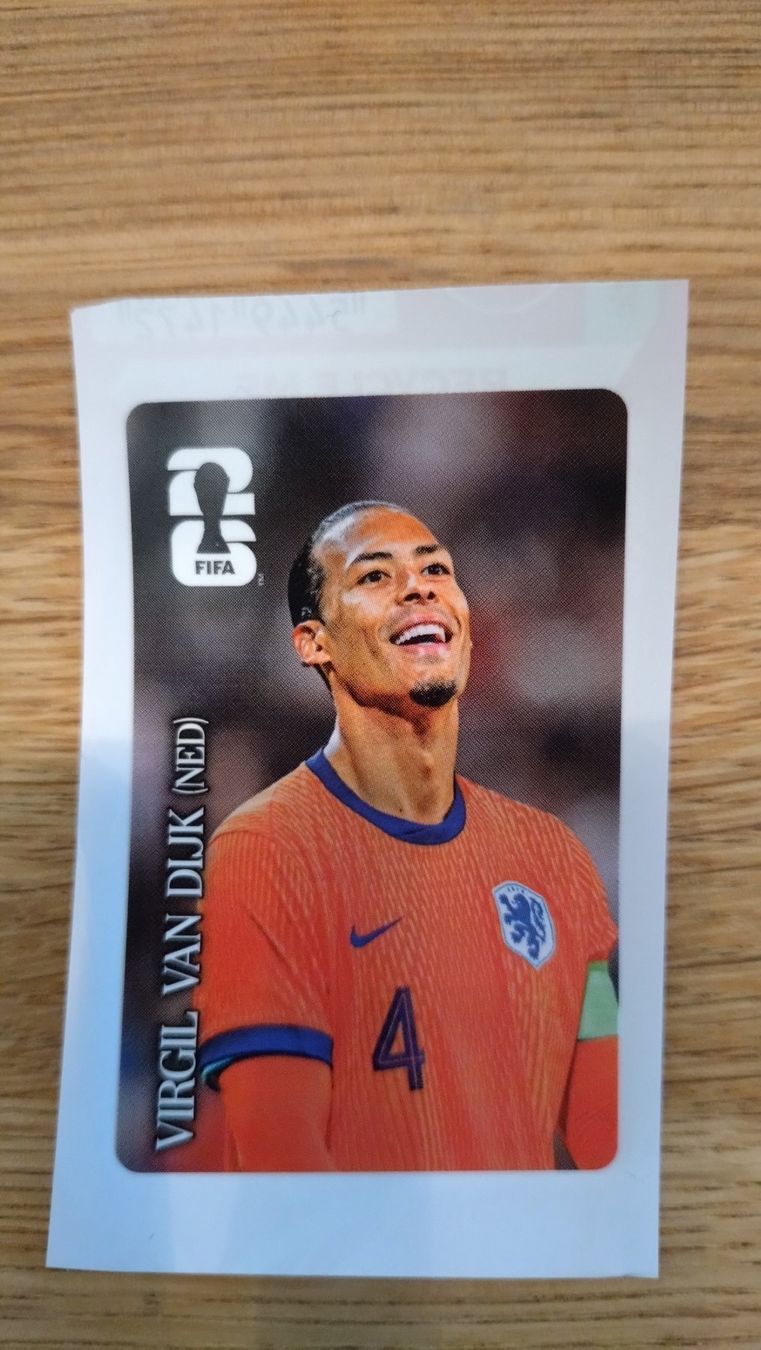 Panini Carte collezionabili: Coca Cola Panini 2026 CC6 Virgil van Dijk – Nuovo (secondo la descrizione) da Bassersdorf venduto da Kolibri12