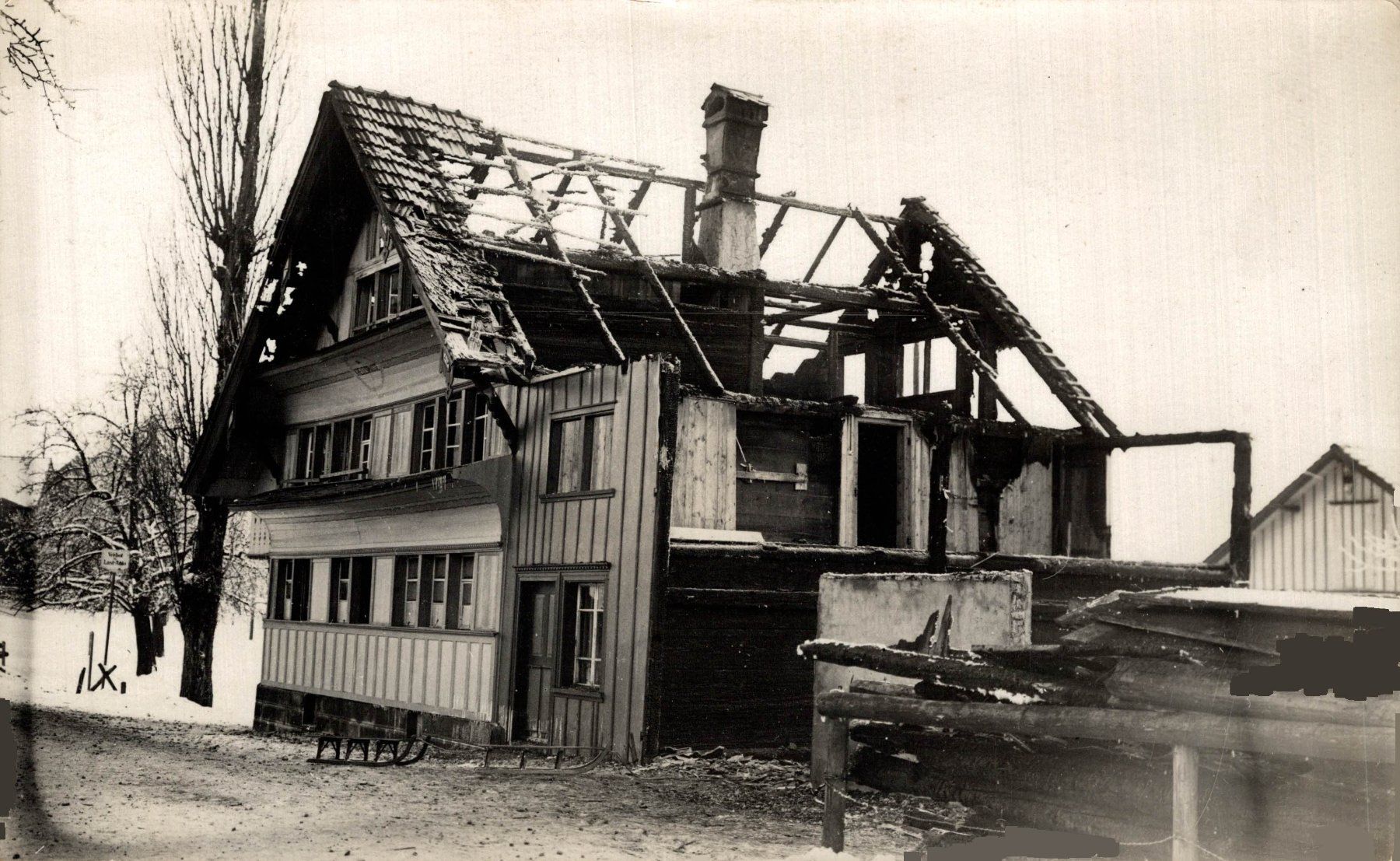Cartoline postali: Brandruine (Ostschweiz) – Usato da Bronschhofen venduto da Astore