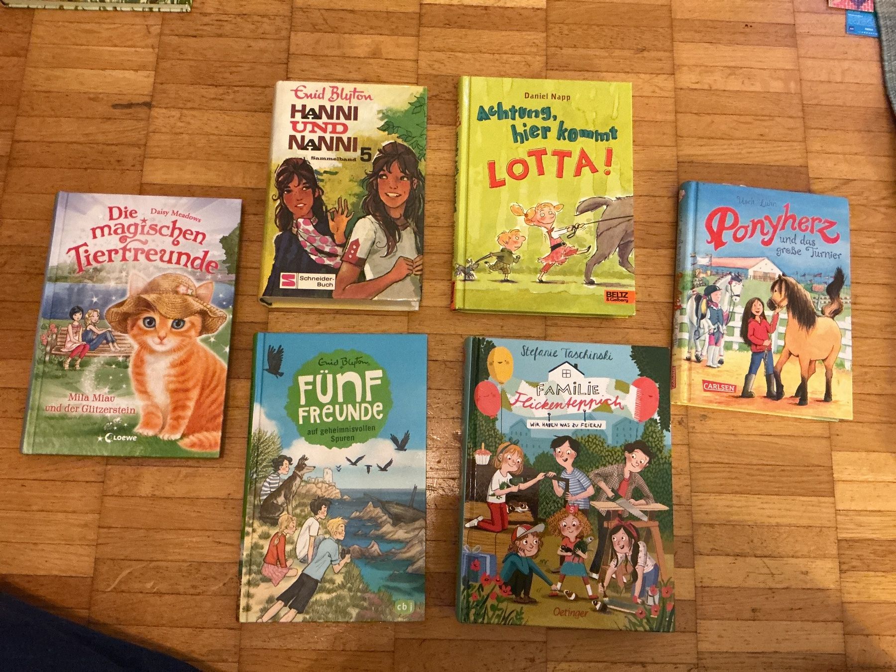 Bücher: Abenteuer Bücherset – Gebraucht aus Zürich von soldbyblanca