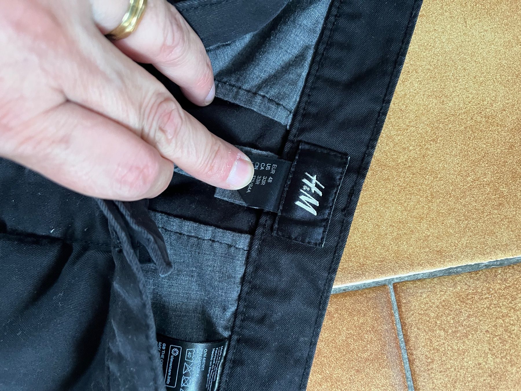 H&M Hosen: Pantalon taille euro 48 – Gebraucht aus Veyrier von kimedovapa 2