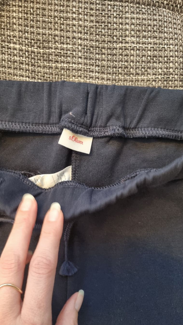 S.Oliver Pantaloni: S.Oliver Mädchen Jogginghose, Grösse 170, Neu!  – Nuovo (secondo la descrizione) da Bad Zurzach venduto da Mfritzli 1