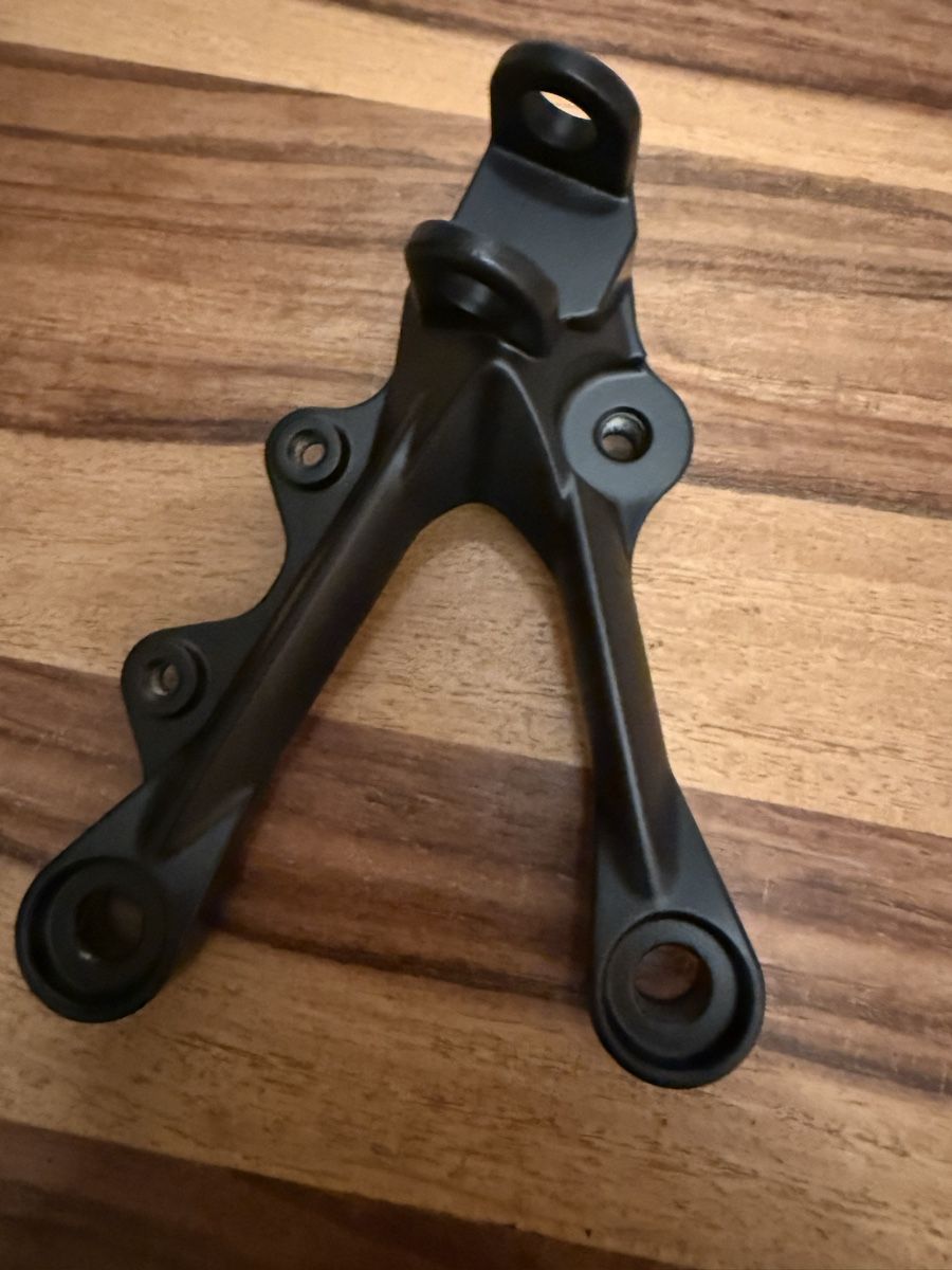 Kawasaki Tutti i ricambio per moto: Original Kawasaki Halterung – Nuovo e nell'imballaggio originale da Buochs venduto da 18-84
