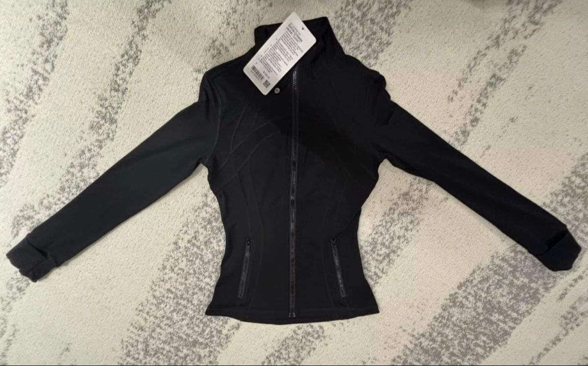 Lululemon Kleiderpakete: Ensemble lululemon  – Neu und originalverpackt aus Genève von tch_dw9w