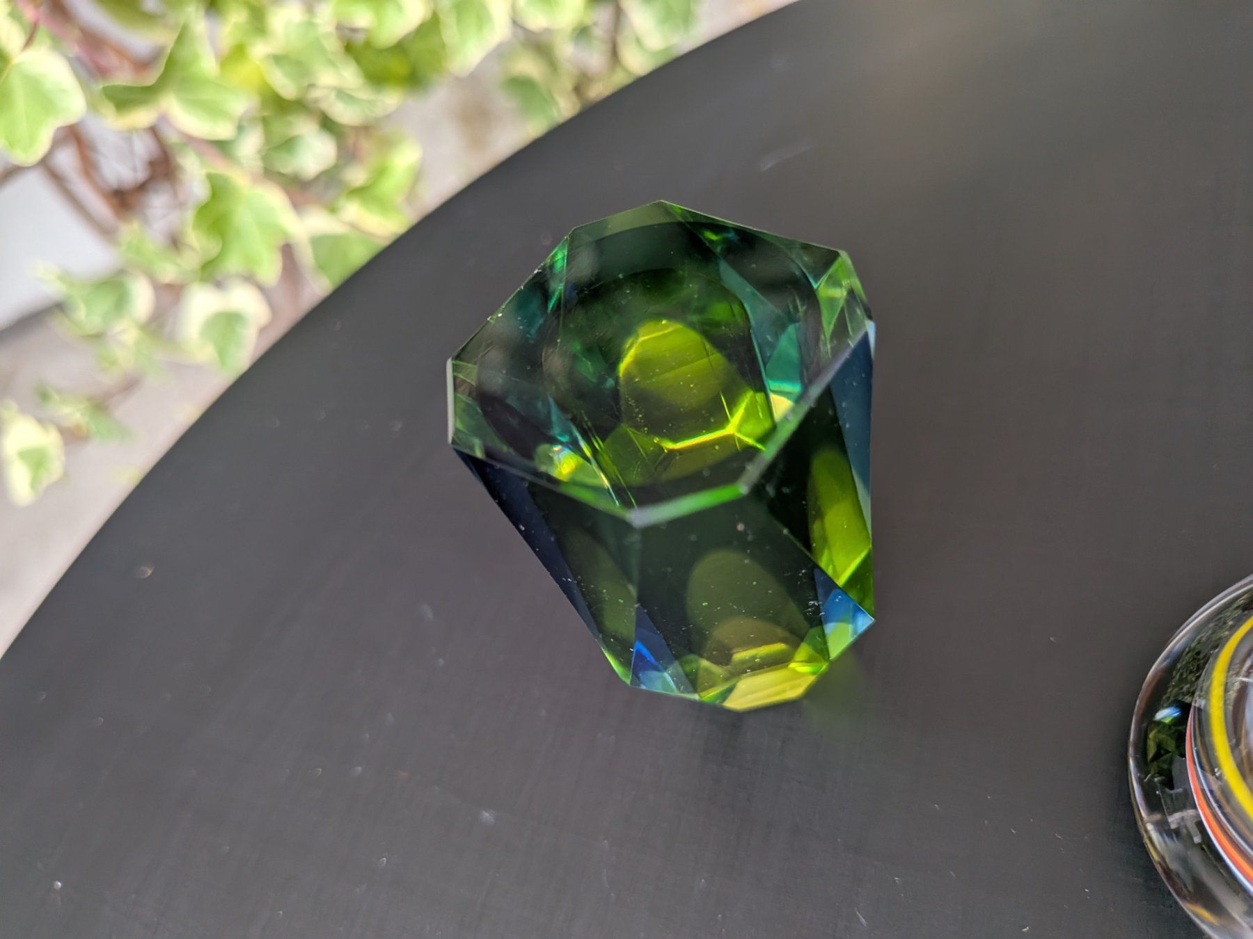 Figuren: 2 Kunstgläser, Briefbeschwerer & facettiertes Glas – Gebraucht aus Emmen von Brockofsky 4