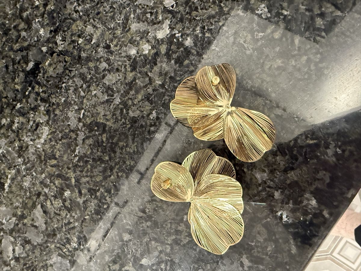Orecchini pendenti & Orecchini a lobo: *NEU* Gold Flower Earrings – Nuovo (secondo la descrizione) da St. Gallen venduto da kka_l9wg 1