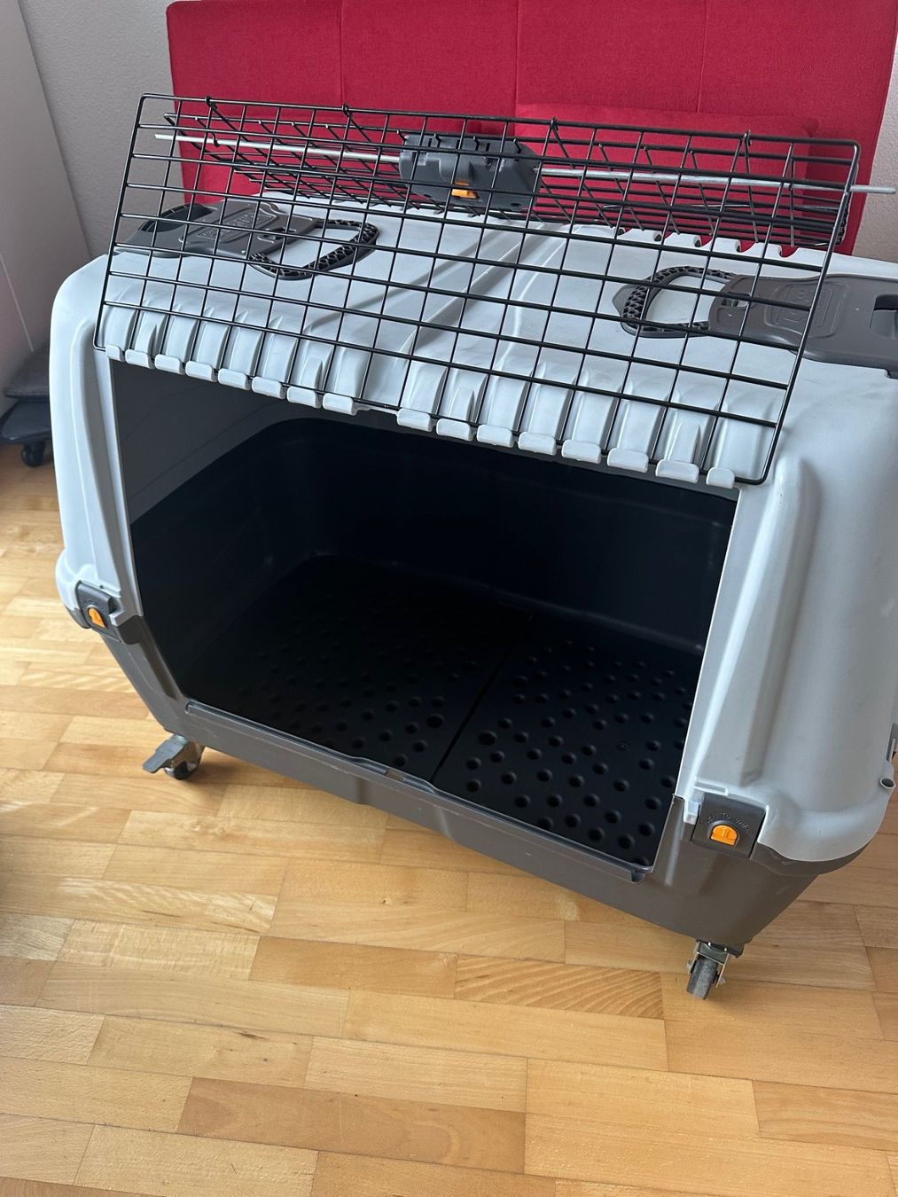 Gabbie, trasporto & Sicurezza: Hundebox - gross – Usato da Rümlang venduto da Viamar 2