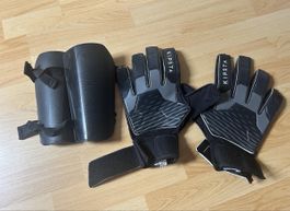 Kipsta Fussball-Set: Torwarthandschuhe & Schienbeinschoner 