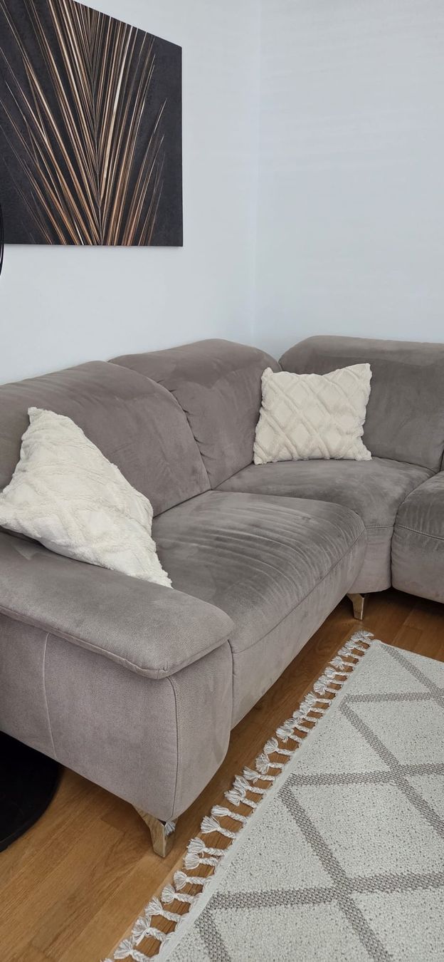 Sofas: Couch Mikrofaser gratis – D'occasion à Marbach SG par tol_xvw8 1