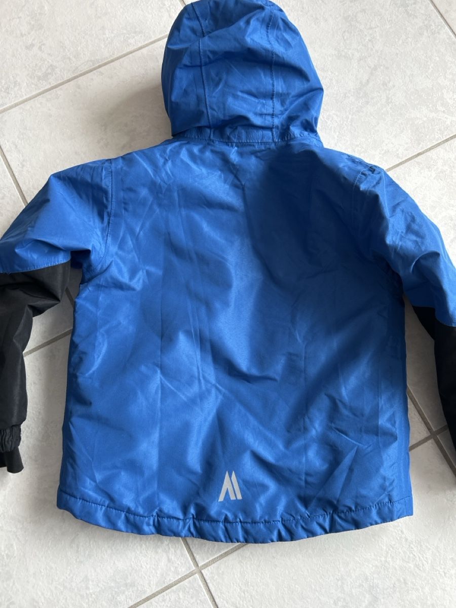 Jacken & Mäntel: Jacke Gr 122/128 – Gebraucht aus Lostorf von Venice16 2