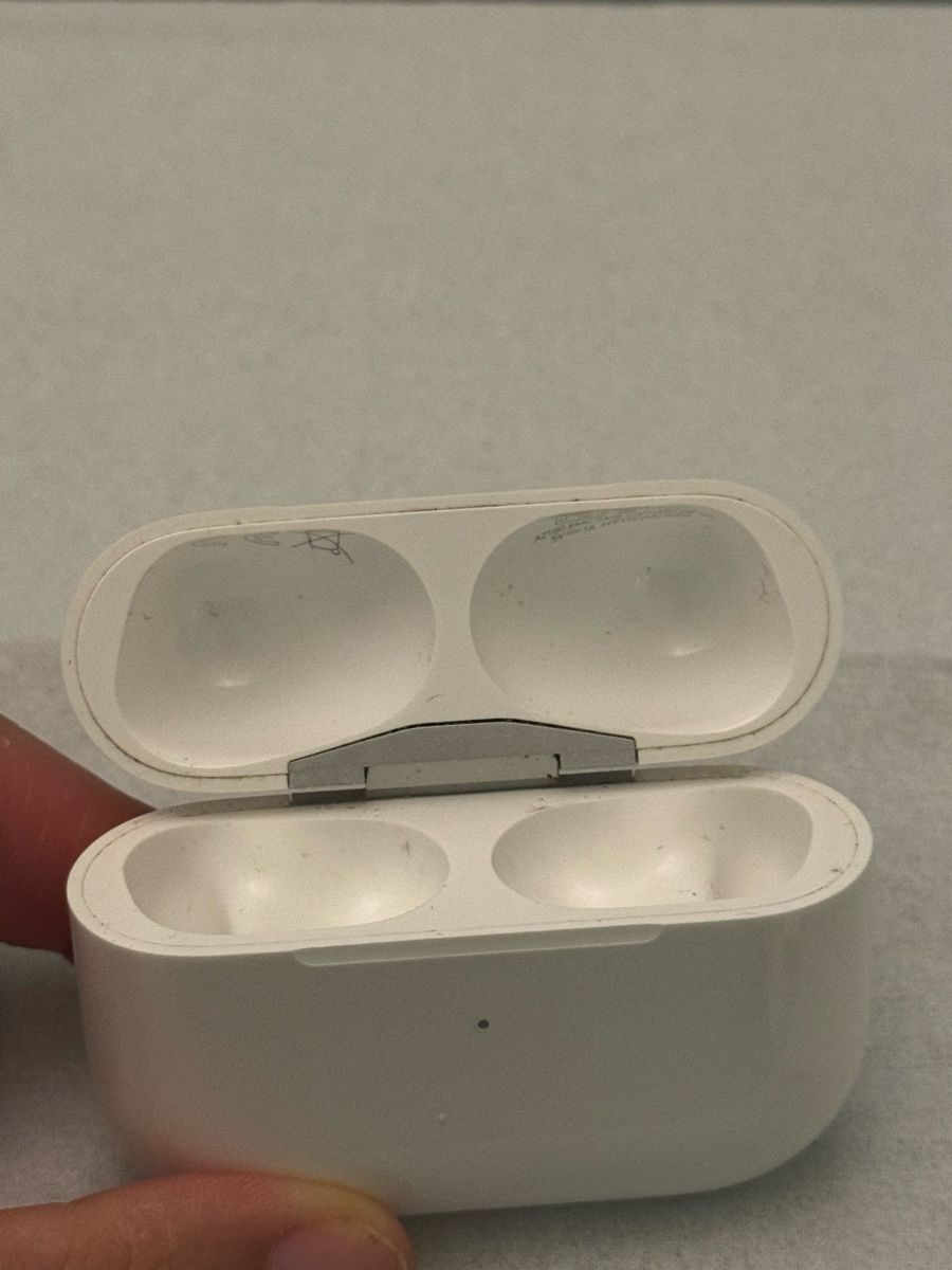 Apple Cuffie: Apple Airpods Pro Charging Case - as described style – Usato da Bern venduto da CH_secondhand 2