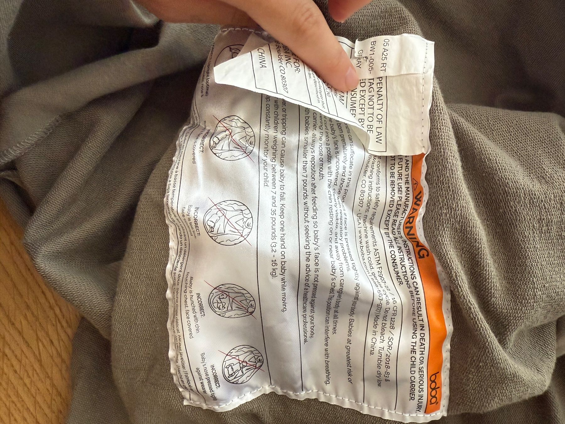 Moby Wrap Bauch- & Rückentragen: Boba Wrap Babytragetuch, Farbe Olive – Gebraucht aus Riehen von edu_92w7 4
