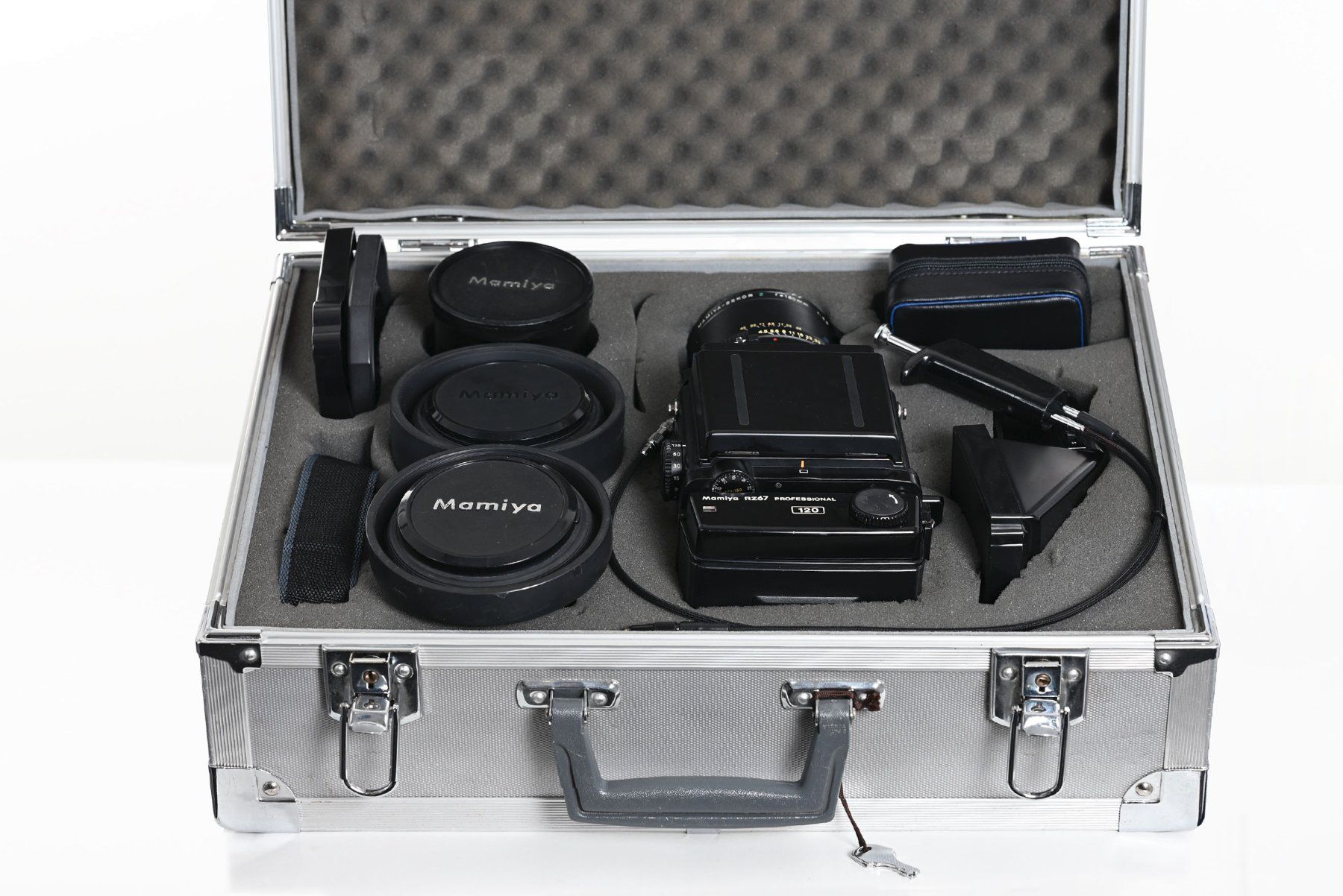 Mamiya Kamera: Mamiya RZ67 kompettes Set – Gebraucht aus Wädenswil von