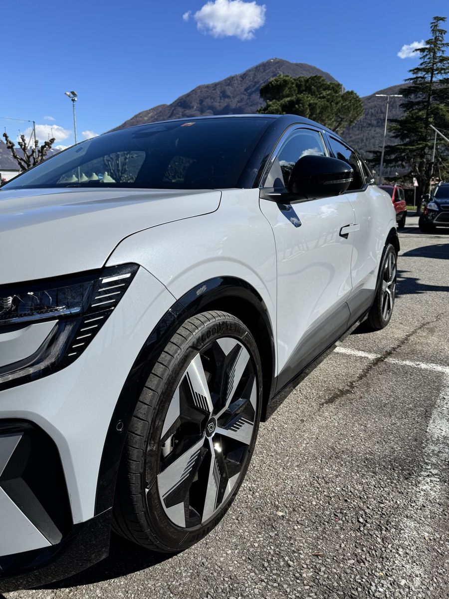 Renault Automobili: Auto Renault Megane E-Tech elettrica  – Usato da Melide venduto da GiovanniBortolozzo 5