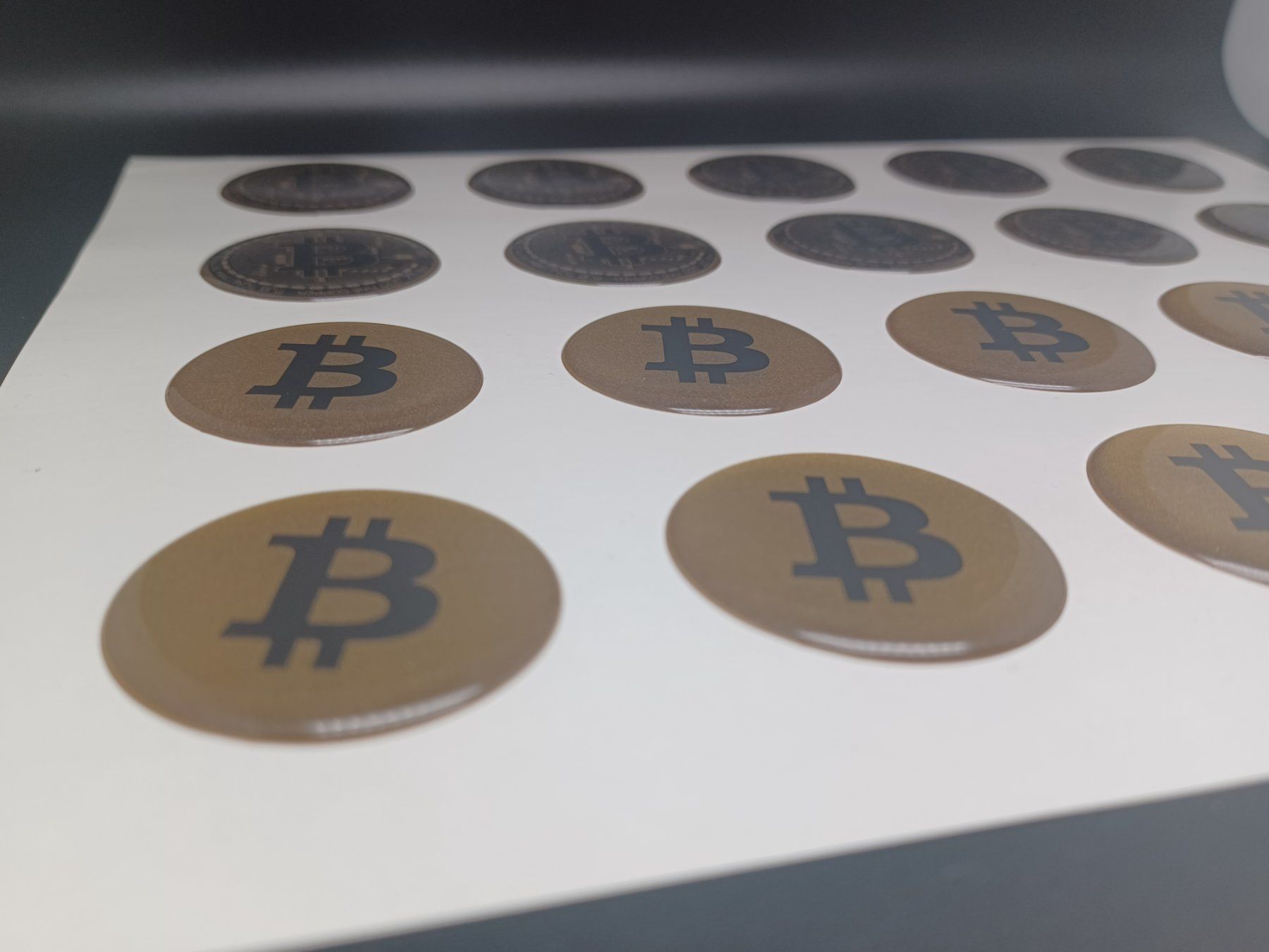 Aufkleber: Bitcoin Sticker  3D Effekt / 20 Stück BTC / 3,5 cm – Neu und originalverpackt aus Turbenthal von enjak 2