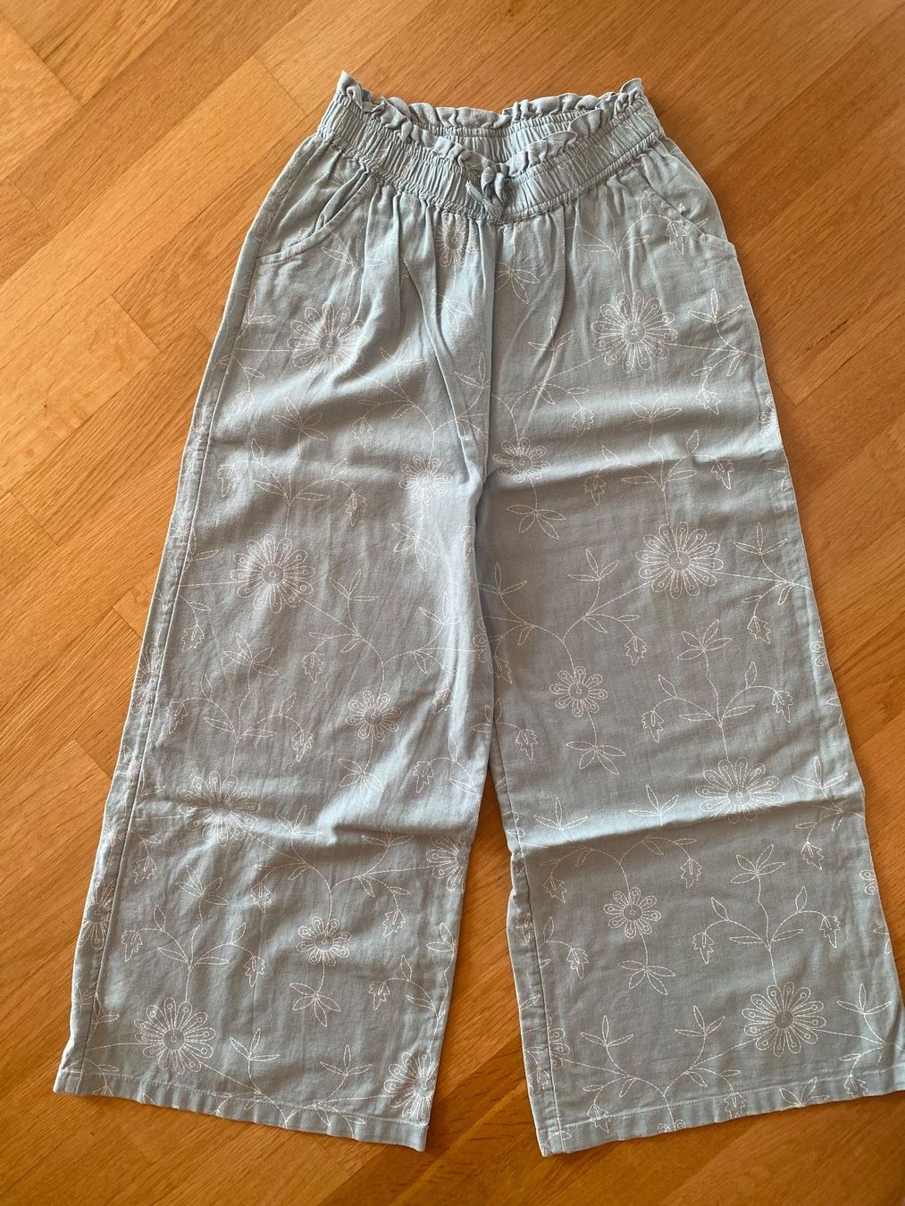 Lotti & Set di vestiti: Mädchenkleiderset Grösse 140/146 – Usato da Trin-Mulin venduto da Tintengoldfisch 1